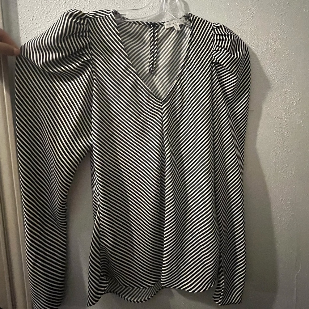 Maison d’amelie long sleeve stripped blouse